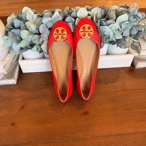 Tory Burch Chelsea Cap-toe Ballet nappa leather/patent leather poppy orange